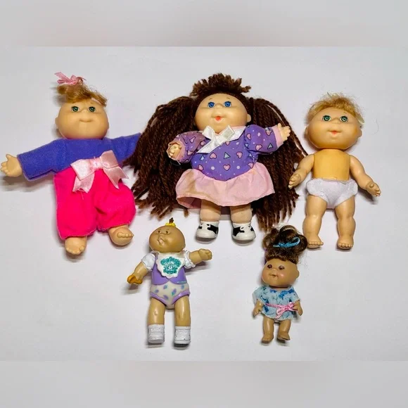 HUGE ‘90s Cabbage Patch Kids Toy Lot
